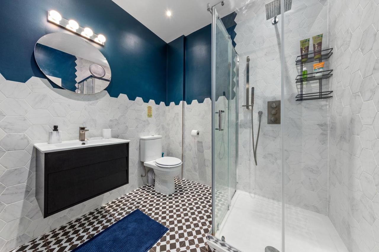 Stylish 2 Bedroom Apartment In Westminster Sleeps 5 With Ac London Luaran gambar