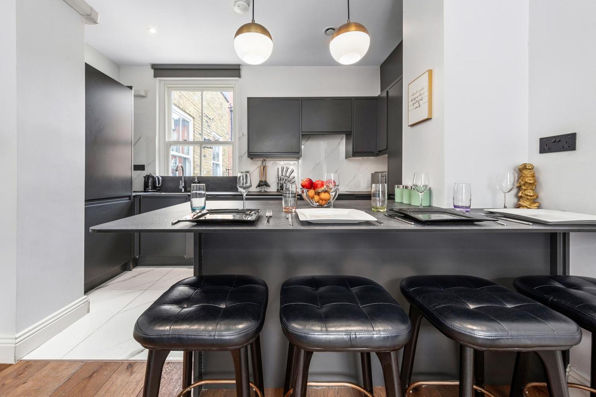 Stylish 2 Bedroom Apartment In Westminster Sleeps 5 With Ac London Luaran gambar